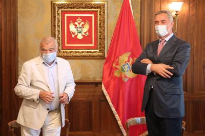  Mesić kod Đukanovića: Crna Gora je uspješna evropska priča 