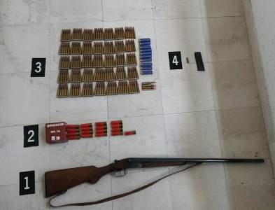  Uhapšen Danilovgrađanin: Policija pronašla pušku i 207 komada municije 
