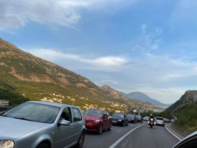  Velike gužve na putu Podgorica-Bar 