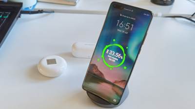  Qualcomm VEĆ TRAŽIO da Huawei telefoni imaju AMERIČKE čipove i žele da osiguraju do 8 MILIJARDI DOLA 