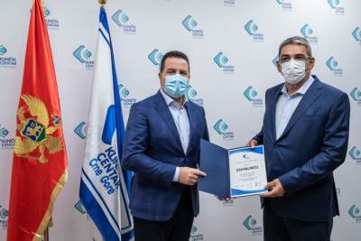  Kompanija Glosarij donirala je Kliničkom centru Crne Gore 60 hiljada eura 