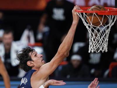  Boban-Marjanovic-zakucavanje-Dalas-NBA-rezultati-Dalas-i-Sakramento-izgubili 