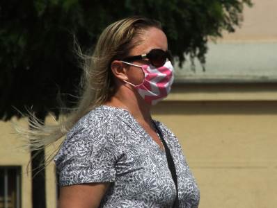  HRVATSKA JE SLUČAJ KOJI OPOMINJE: Evo šta je glavni razlog za brzo širenje virusa kod "komšija" 