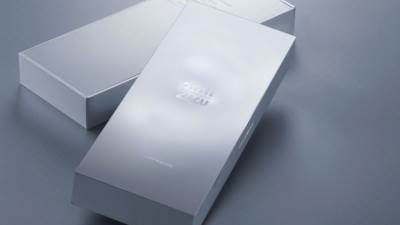  Oni slave, ali VI PLAĆATE: Novi MOBILNI od keramike sa providnim leđima "izuće" vas za više od 1.000€! Procurela slika! 