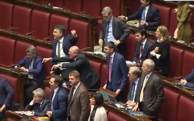  Italija-korona-virus-parlament-skandal-najnovije-vesti 