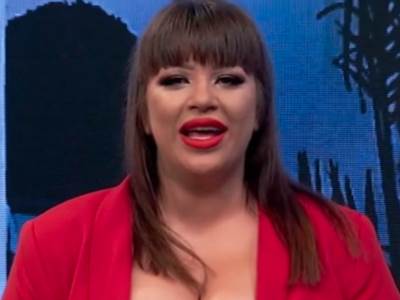  Miljana Kulić vodi borbu sa kilogramima, a njene ROĐENE SESTRE SU PRAVE BOMBE! Ostaćete bez daha kad ih vidite! (FOTO) 