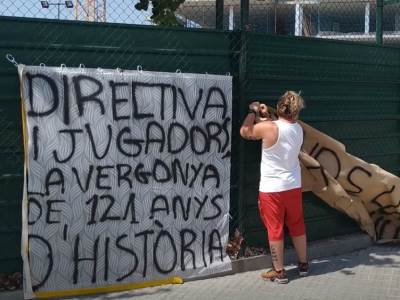  Docek-navijaca-Barselone-posle-Bajerna-i-8-2-uvrede 