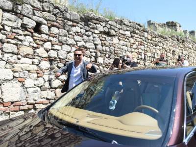  DARKO LAZIĆ ZBOG DUGOVA OSTAO BEZ "PORŠEA"?! NIje očekivao, a evo kako je reagovao 