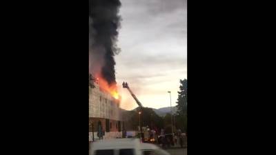  STRAVIČNE SCENE U ŠPANIJI: Buktinja guta luksuzni hotel 