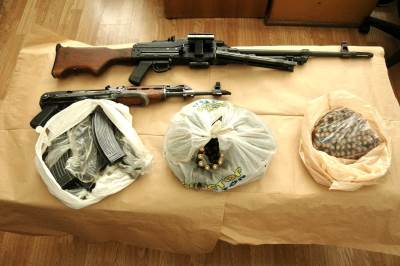  Kandidat na listi "Mir je naša nacija" UHAPŠEN zbog NEDOZVOLJENOG DRŽANJA ORUŽJA 