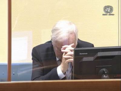  Ratko Mladić se pojavio u sudnici ali advokati tvrde da nije sposoban da prati proces 