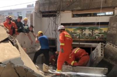  URUŠIO SE RESTORAN: Poginulo najmanje 13 gostiju, ima teško povređenih, spasioci izvlače ljude iz ruševina 