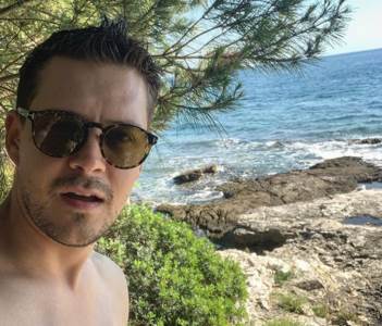  Milos-Bikovic-letovanje-bazen-Instagram-foto 