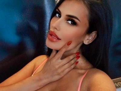  POSLE OPERACIJE INDI JE SKINULA 20 KILOGRAMA, a sada je pokazala šta jede i pije! (VIDEO) 