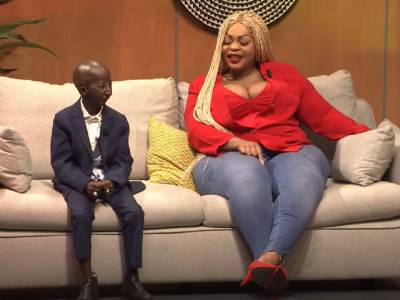  ONA JE "AFRIČKA KIM KARDAŠIJAN", ON DUPLO MANJI OD NJE: Svi ih kritikuju, a oni hoće da se venčaju! 