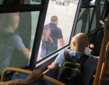  Novi-Sad-napad-na-vozaca-autobusa-video 