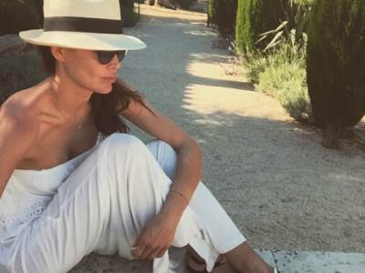  Ušla je u 5. deceniju života, a zbog njenih golišavih fotki Instagram gori! 