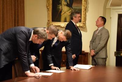  Zaharova-o-sastanku-u-Beloj-kuci-i-rasporedu-sedenja-Vulin-i-Djuric-reagovali 