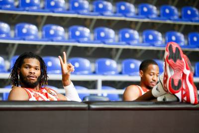  ZVEZDINI AMERI SU VEĆ U FORMI: Lojd i Hol odlični, Volden vrlo dobar na premijeri! 