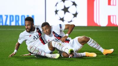  PSŽ JE VEĆ U PROBLEMU, SAD SU U NEVOLJI FRANCUZI: Kilijan Mbape pozitivan na koronu 