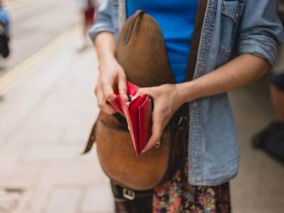  PRIVUCITE NOVAC I BOGATSTVO: Tajna je u novčaniku, nikako ne sme da bude crn, ovo nemojte da držite u njemu! 