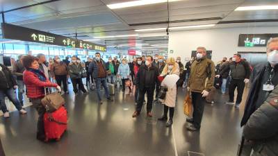  KORONA SE NAJVIŠE PRENOSI NA NEOČEKIVANIM MESTIMA: Nije važno s kim ste, već gde ste! Tri "C" su ključ 