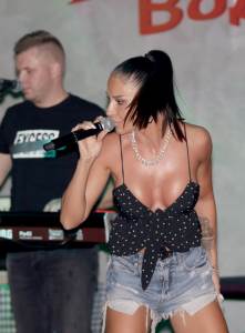  Katarina Živković nastupila u nikad vrelijem izdanju!  