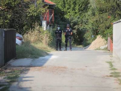  DETALJI TRAGEDIJE U BEOGRADU: Dementnu majku ubio u kući, a sebi oduzeo život 400 metara dalje (FOTO, VIDEO) 