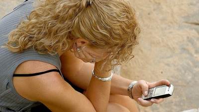  PORAŽAVAJUĆI REZULTATI: Mobilni telefoni dokazano loše utiču na zdravlje ljudi, ISTRAŽIVANJE OTKRILO DETALJE! 