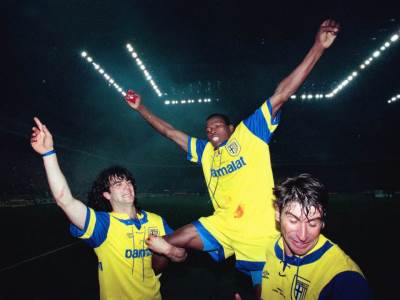  Secanja-Faustino-Asprilja-gol-Milan-Parma-slobodan-udarac-slagao-trenera 