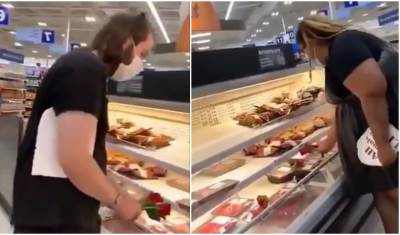  Vegani-aktivisti-supermarket-cvece-na-meso-video 