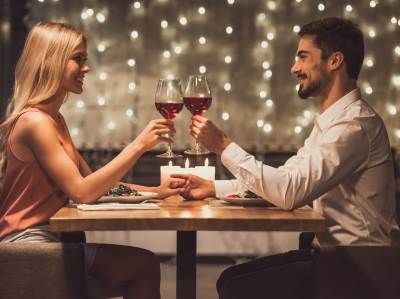  U KOM VAM JE ZNAKU MESEC I ŠTA TO ZNAČI: Presudno je za ljubavne veze - ko voli romantiku, a kome su važnije pare 