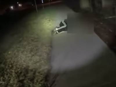  AMERIČKI POLICAJCI SASULI U LEĐA AUTISTIČNOG DEČAKA 11 METAKA 