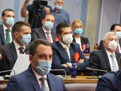  dps prekinuo bojkot kako bi zakon o srebrenici bio izglasan 