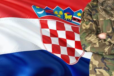  HAOS U HRVATSKOJ ZBOG PETOKRAKE! Razbijeni prozori i ispisani uvredljivi grafiti na privatnoj klinici 
