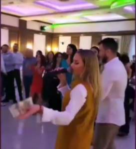  Jelena-Gerbec-nastupi-baksis-pune-ruke-para-video 