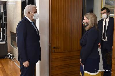  Premijer Marković i ambasadorka Madoks: Važno da Crna Gora NASTAVI EVROPSKI I EVROATLANSKI KURS 