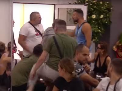 OTKRIVEN RAZLOG SUKOBA U RIJALITIJU: Evo zbog čega je Miki brutalno nasrnuo na Tomovića! (VIDEO)   OTKRIVEN RAZLOG SUKOBA U RIJALITIJU: Evo zbog čega je Miki brutalno nasrnuo na Tomovića! (VIDEO)
