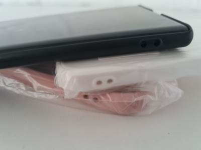  OVE RUPICE NA MASKI ZA TELEFON SVI IMAMO, a znate li čemu one zapravo služe 