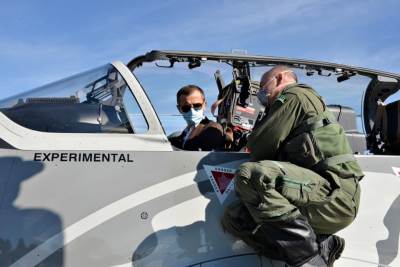  NA VOJNOM AERODROMU PREDSTAVLJEN AVION BRAZILSKE PROIZVODNJE 