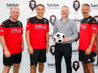  SMENIO TRENERA, PA POSTAVIO SEBE NA NJEGOVO MESTO: O potezu legendarnog Engleza pričaju svi na Ostrvu! 