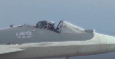  RUS SA OTVORENIM KOKPITOM LETIO BRZINOM OD 2.000 KILOMETARA NA ČAS: Opšte ludilo, zapadni mediji šokirani! (VIDEO) 