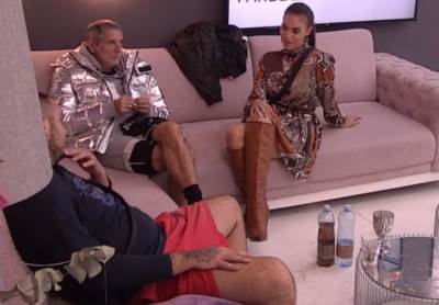  MINA, BILA SI MI U MISLIMA DOK SAM MASTURBIRAO: Šokantno priznanje Cara, ona pobegla od neprijatnosti! (VIDEO) 