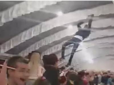  OVA SVADBA JE POSTALA HIT ZBOG "SPAJDERMENA": Svi gosti su bili u šoku kada su videli njegovu akroba 