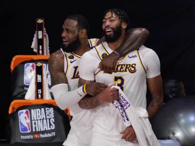  SUPERZVIJEZDA RASKINULA UGOVOR SA LEJKERSIMA: Šok u NBA, ovo mijenja sve iz korena! 