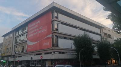  PONIŠTEN TENDER: NIKO NEĆE ROBNU KUĆU 