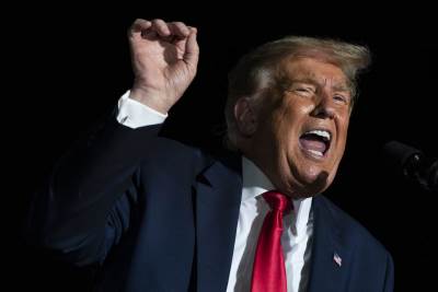  TRAMP POSLAO NAJVAŽNIJU PORUKU DO SADA: U tri reči poručio pratiocima šta namerava da uradi! 