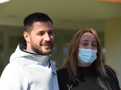  FOTKA SA JAHORINE POKRENULA LAVINU KOMENTARA! Luna u 4. mjesecu skočila na Marka, Sve im je POTAMAN 