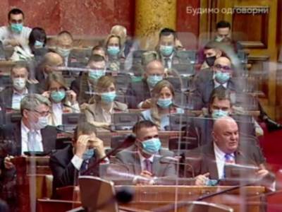  DOK NIJE POSTAO MINISTAR IMAO JE JEDNE PANTALONE: Palma šokirao u Skupštini Srbije, Dačić se držao za glavu! 