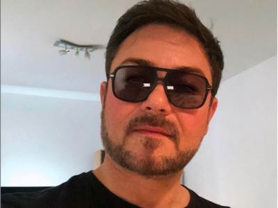  PEVAČ GRANDA NAPADNUT U CENTRU GRADA: Udario me je više puta i pretio da će da mi ZAPALI AUTO! 